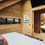 El Lodge, & ホテル