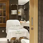 El Lodge, &