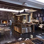 El Lodge, & Serra Nevada