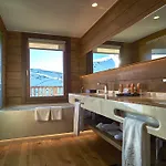 Hotel El Lodge, & Serra Nevada