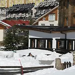 El Lodge, & Hotel 5*