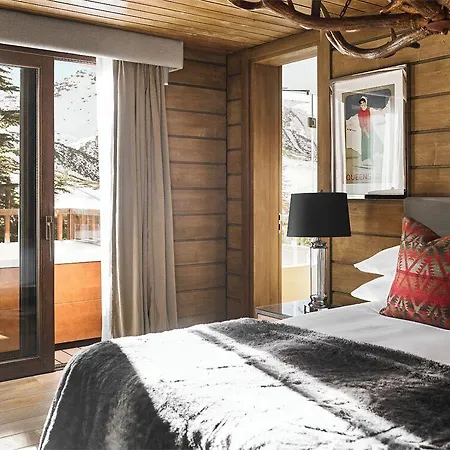 El Lodge, & Hotel