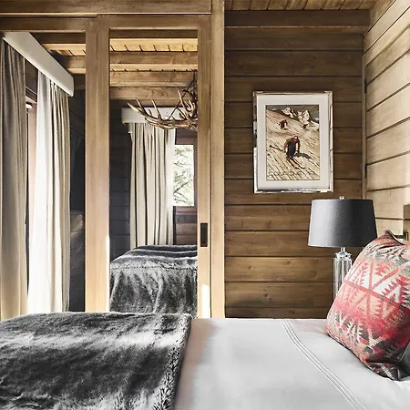 El Lodge, & Hotel