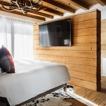 El Lodge, & Szálloda 5*
