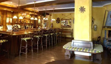 El Lodge, & فندق سْييرا نيفادا