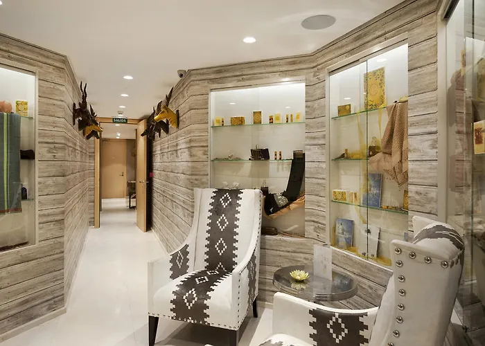 El Lodge, & Sierra Nevada