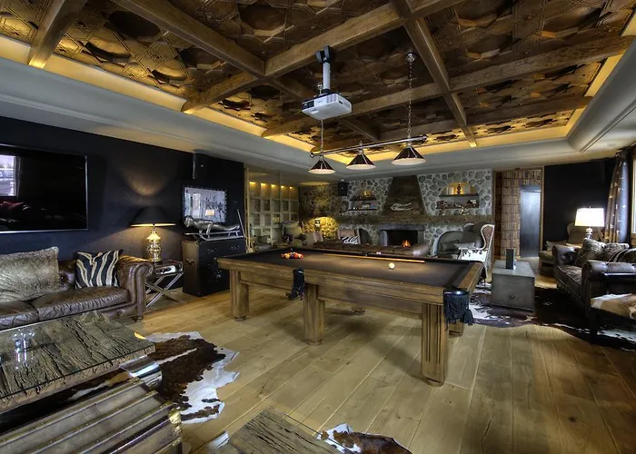 El Lodge, & Sierra Nevada