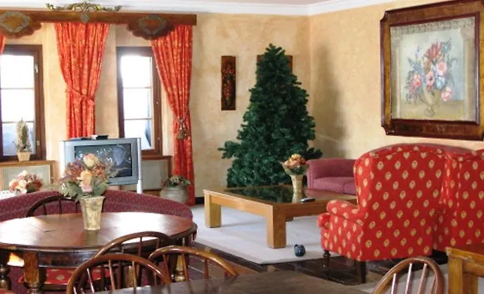 El Lodge, & 5* Sierra Nevada